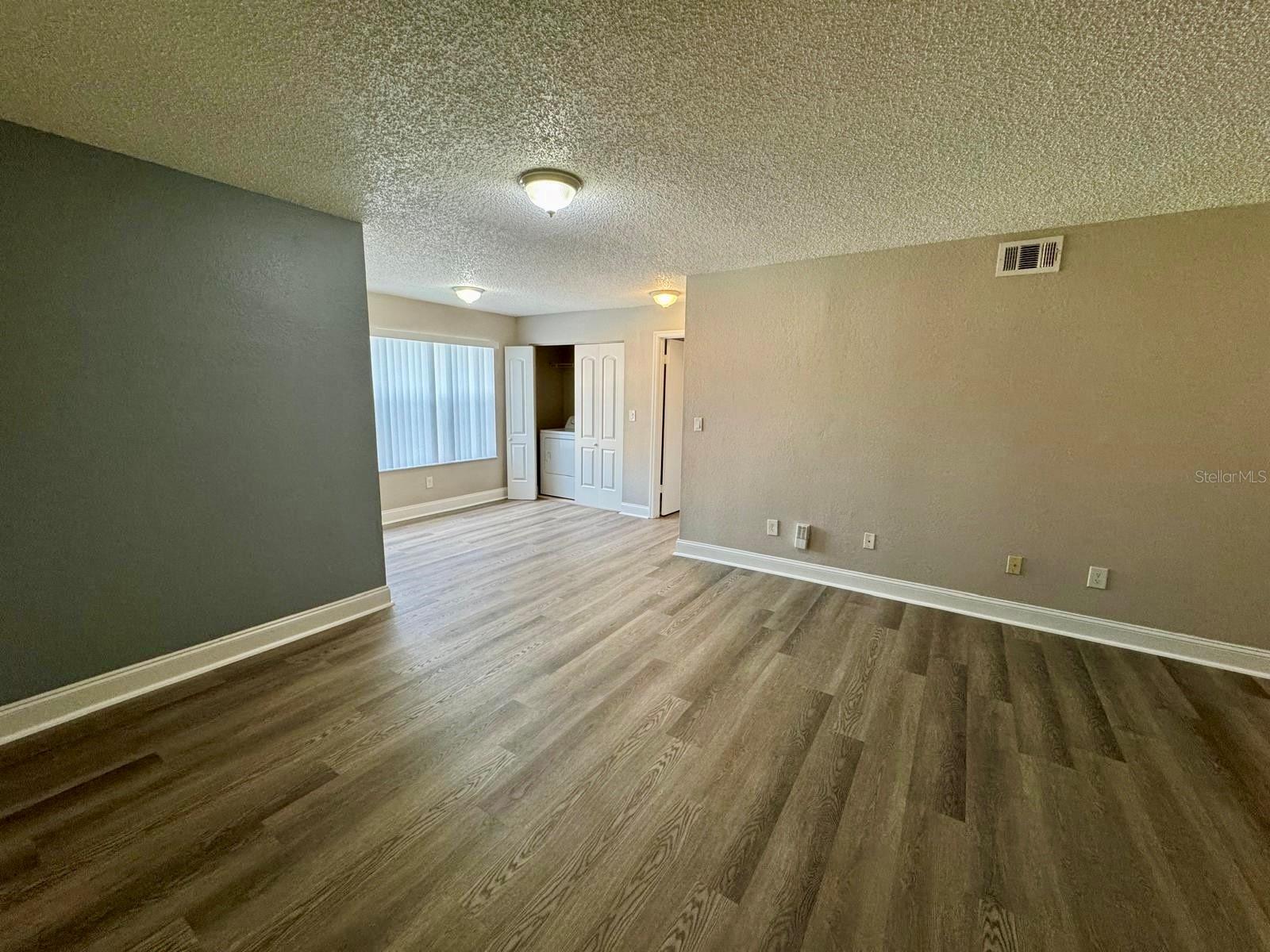 Image 2 of 20 For 4560 Commander Drive 1321