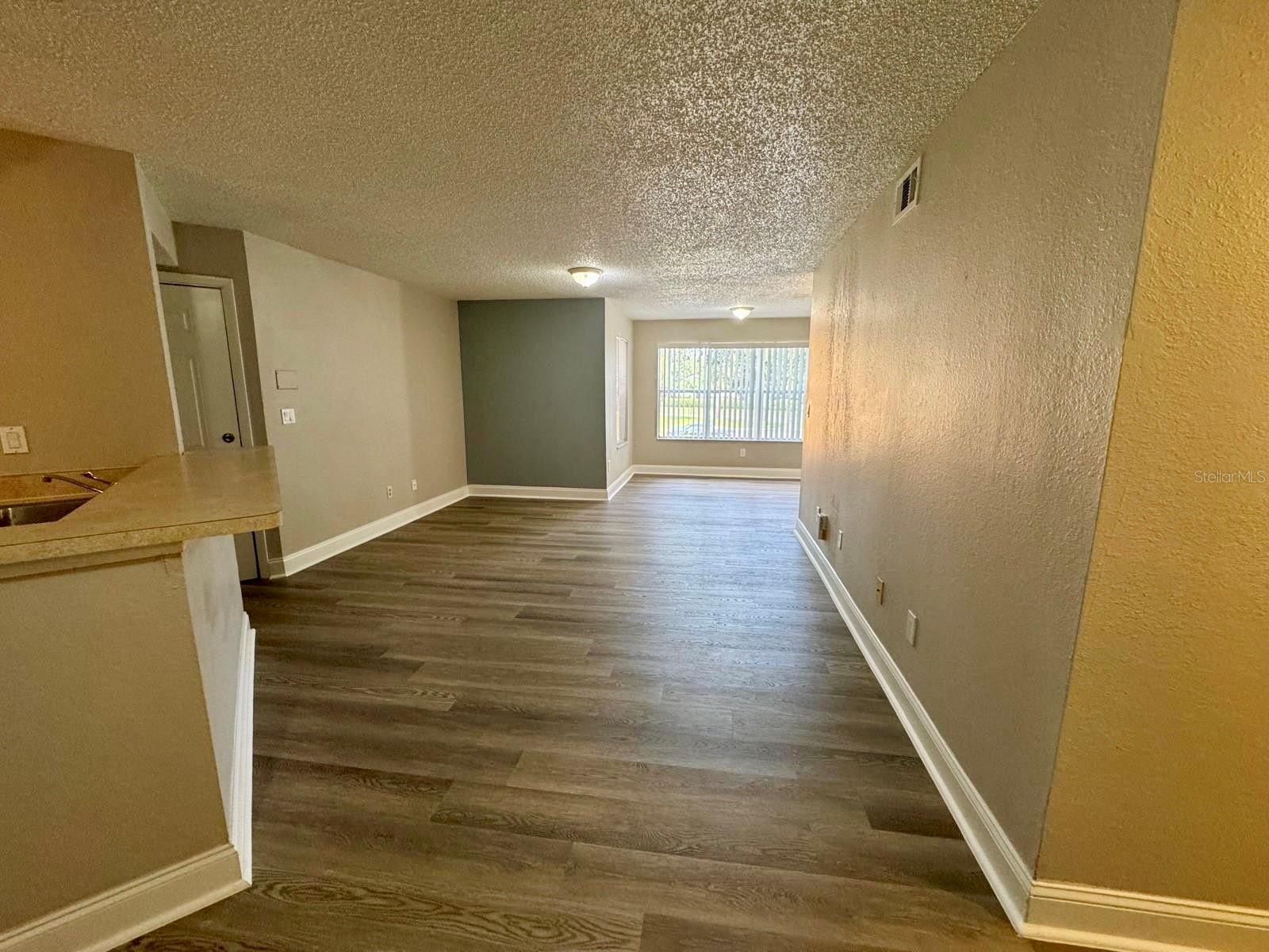 Image 3 of 20 For 4560 Commander Drive 1321