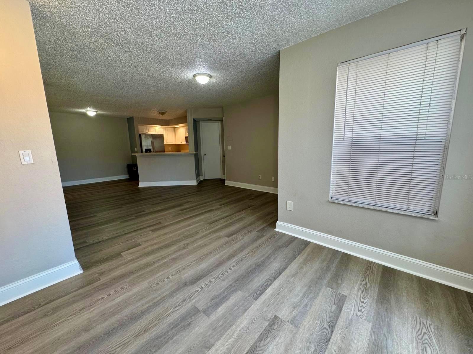 Image 4 of 20 For 4560 Commander Drive 1321