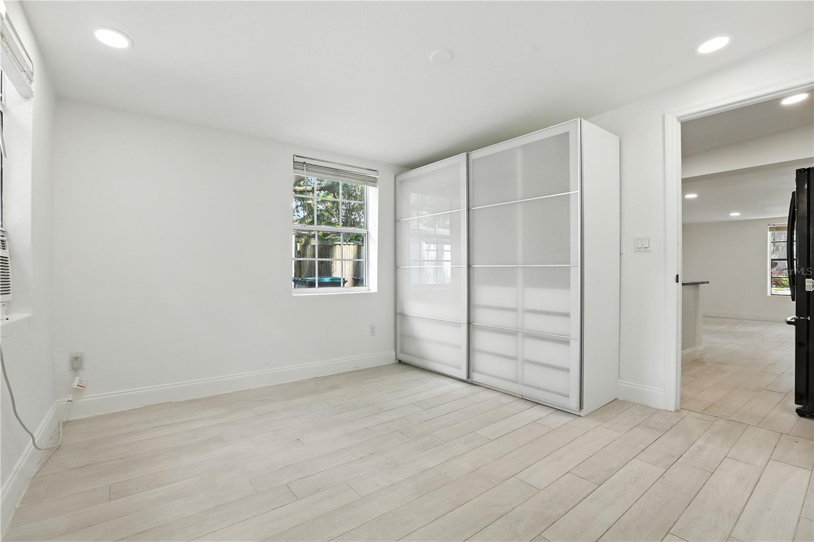 Image 10 of 15 For 1906 Cloverlawn Avenue