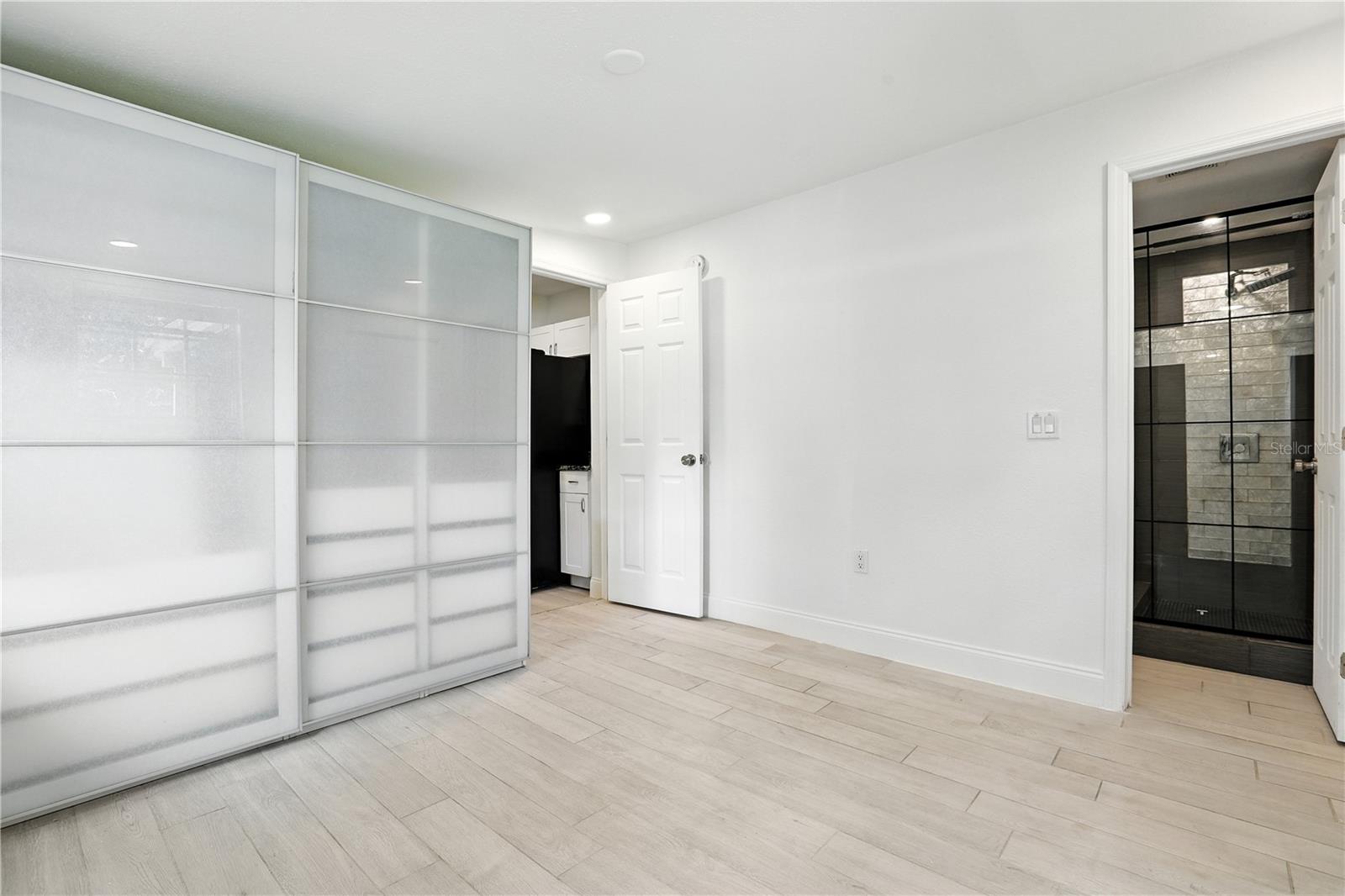 Image 11 of 15 For 1906 Cloverlawn Avenue
