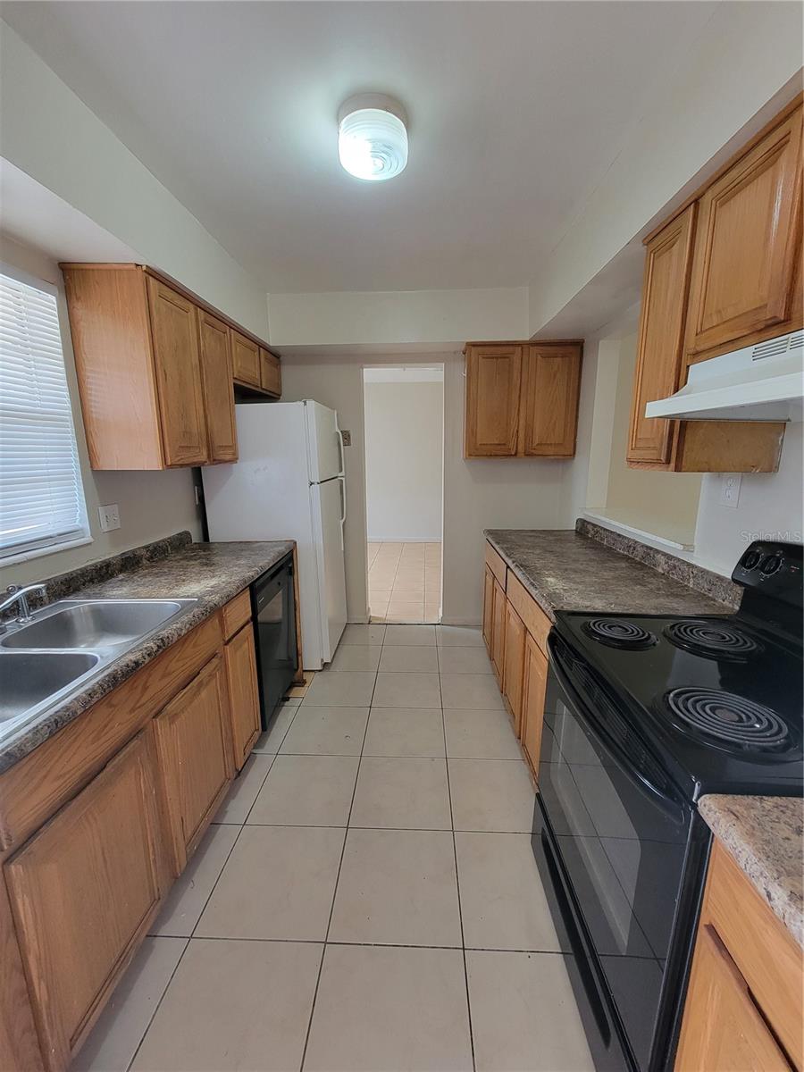 Image 2 of 28 For 5856 Berry Street 14