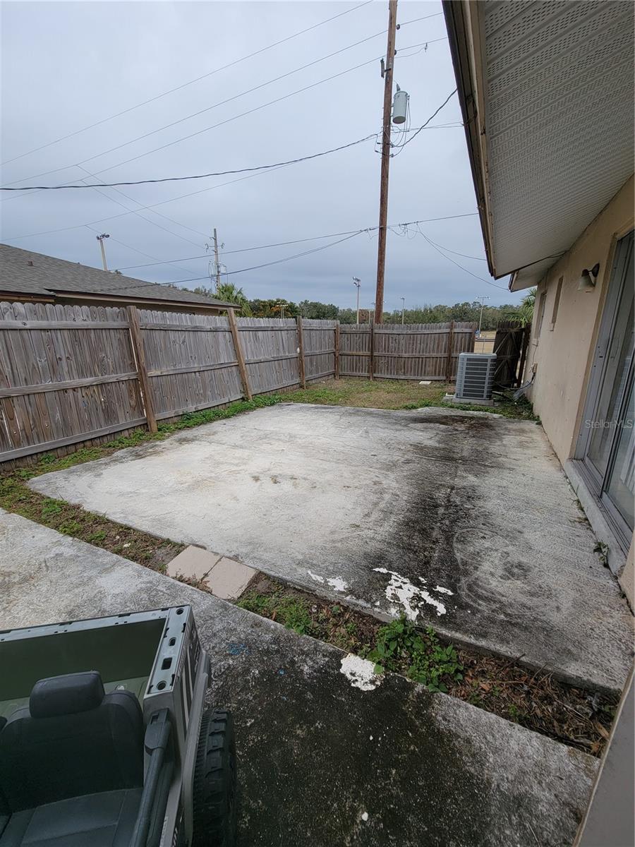 Image 9 of 28 For 5856 Berry Street 14