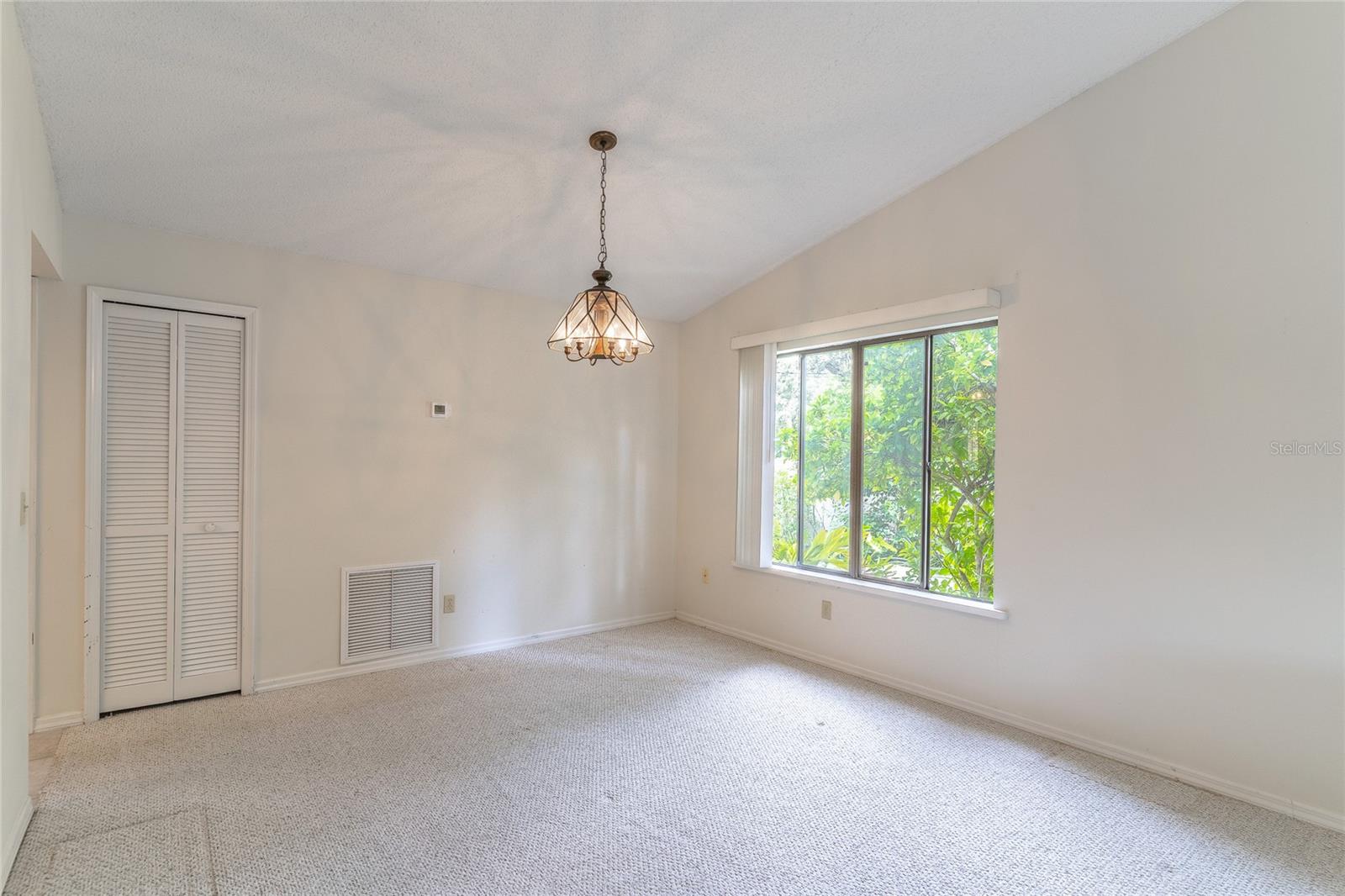 Image 12 of 25 For 971 Blackwood Street