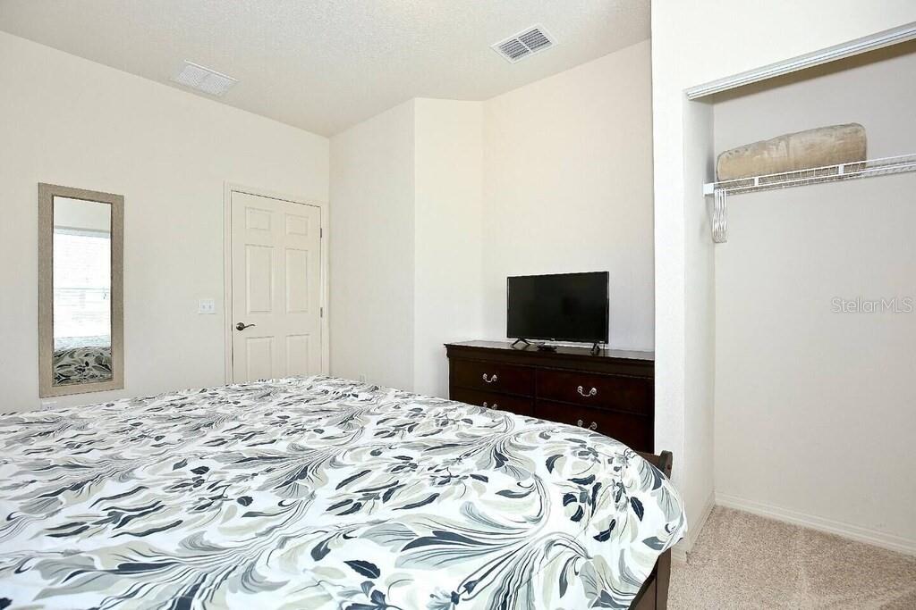 Image 17 of 24 For 8905 Shine Drive