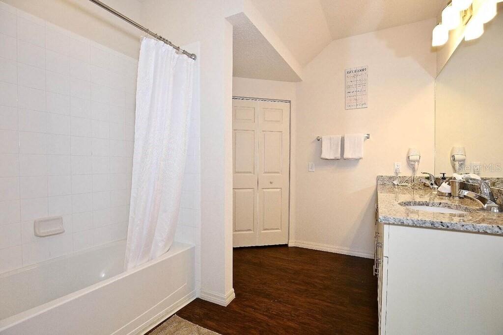 Image 22 of 24 For 8905 Shine Drive