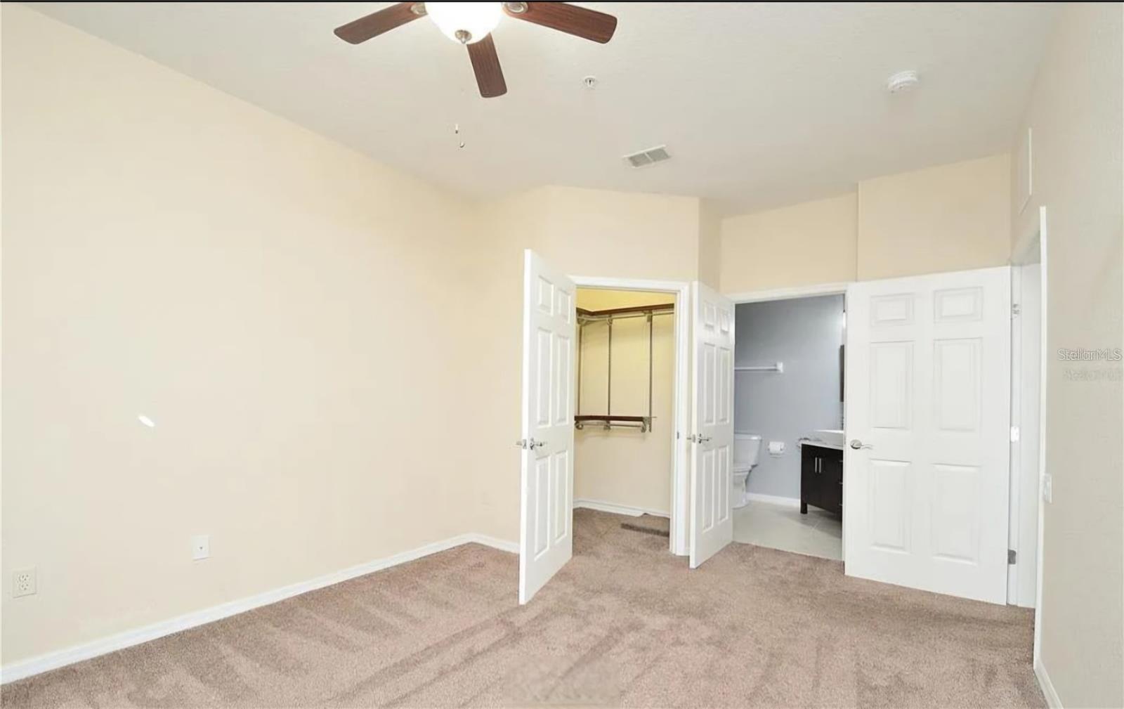 Image 9 of 26 For 1357 Venezia Court 202