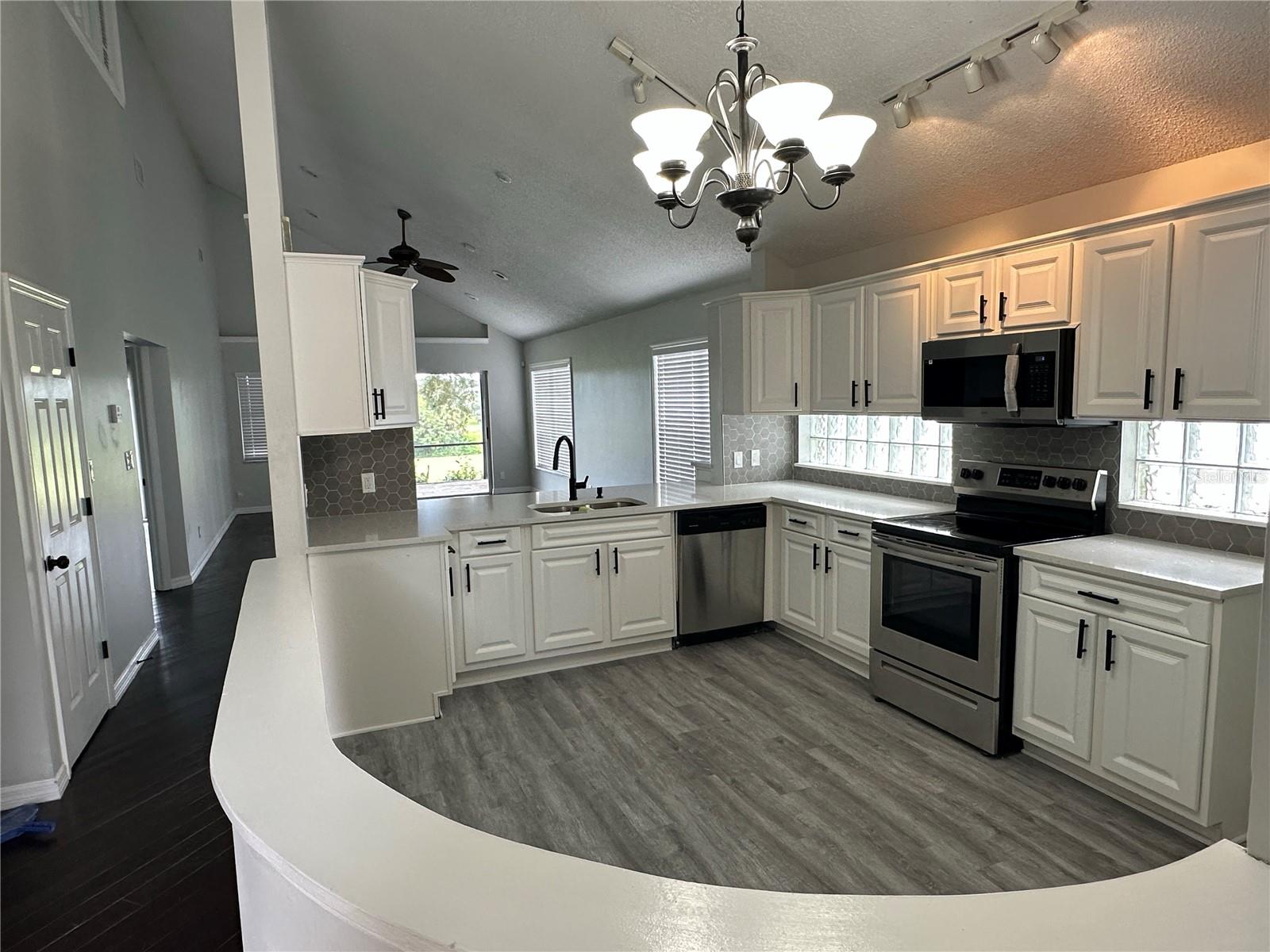 Image 3 of 20 For 1131 Orange Grove Lane
