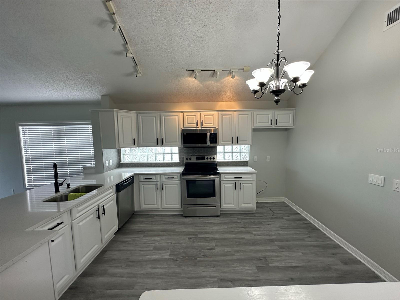 Image 4 of 20 For 1131 Orange Grove Lane