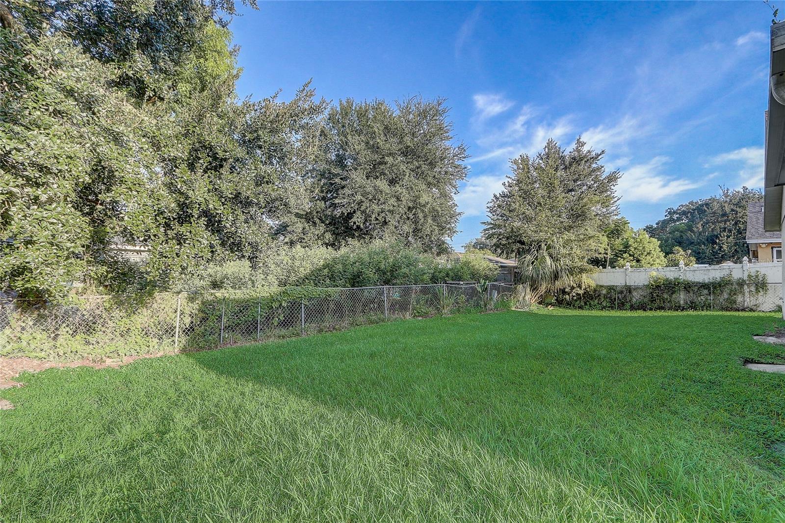 Image 23 of 25 For 3830 Spring Breeze Drive