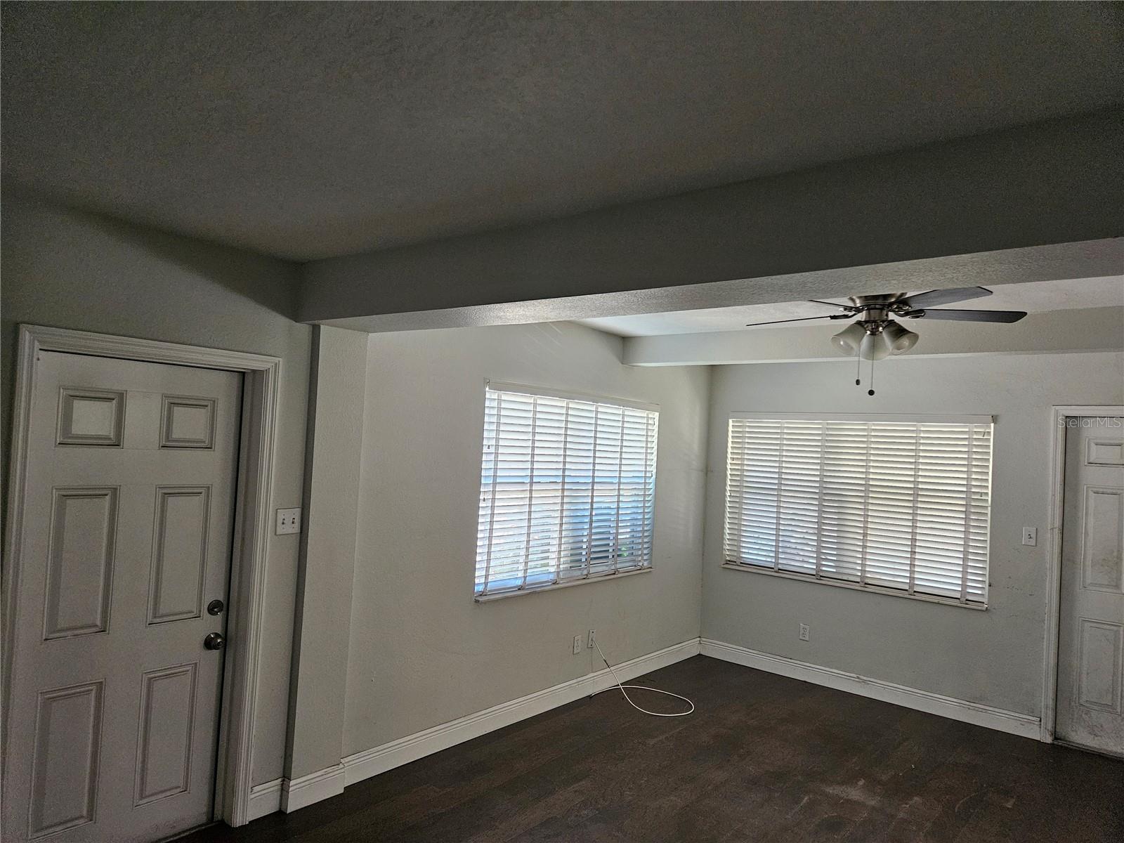 Image 10 of 17 For 616 Ellendale Drive