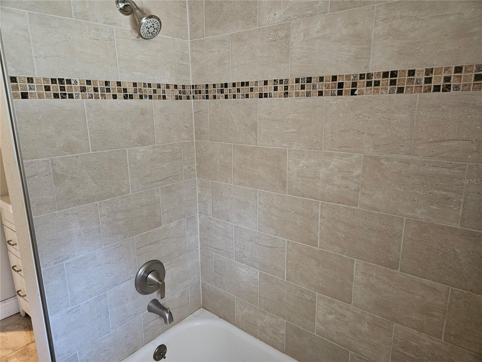 Image 12 of 17 For 616 Ellendale Drive