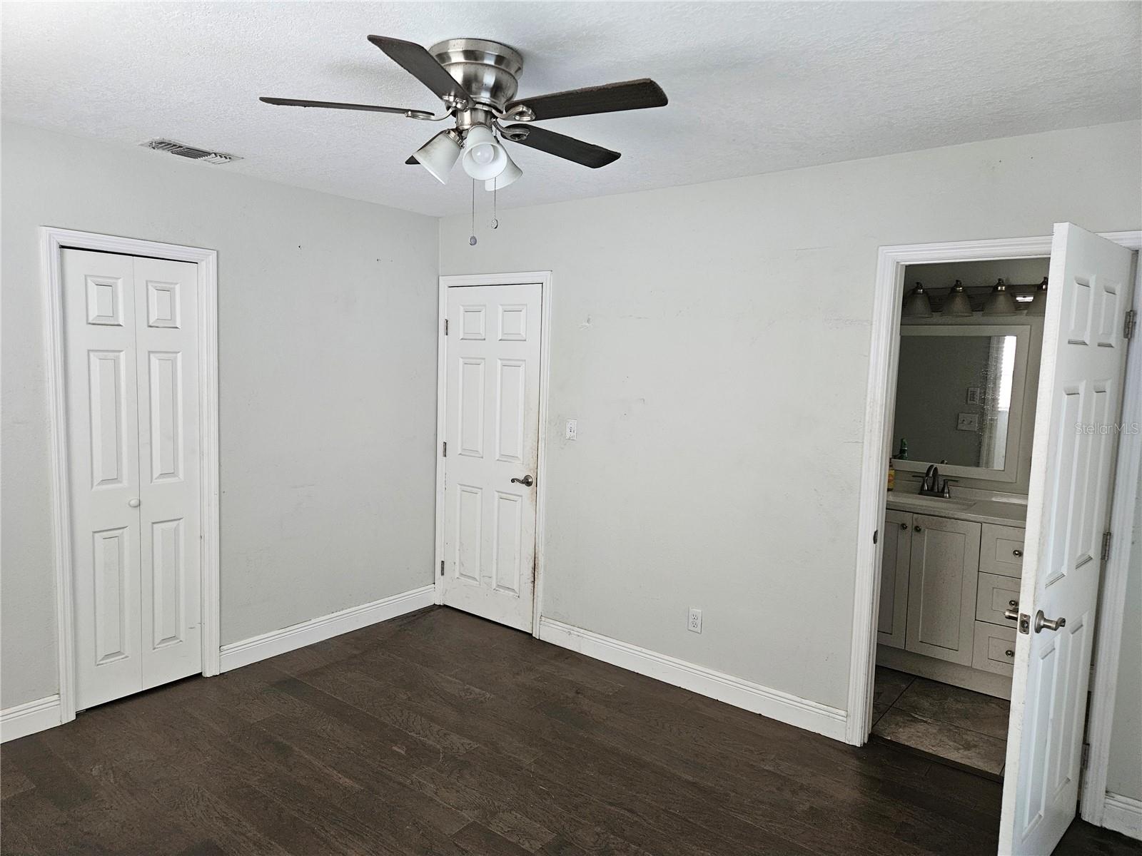 Image 14 of 17 For 616 Ellendale Drive