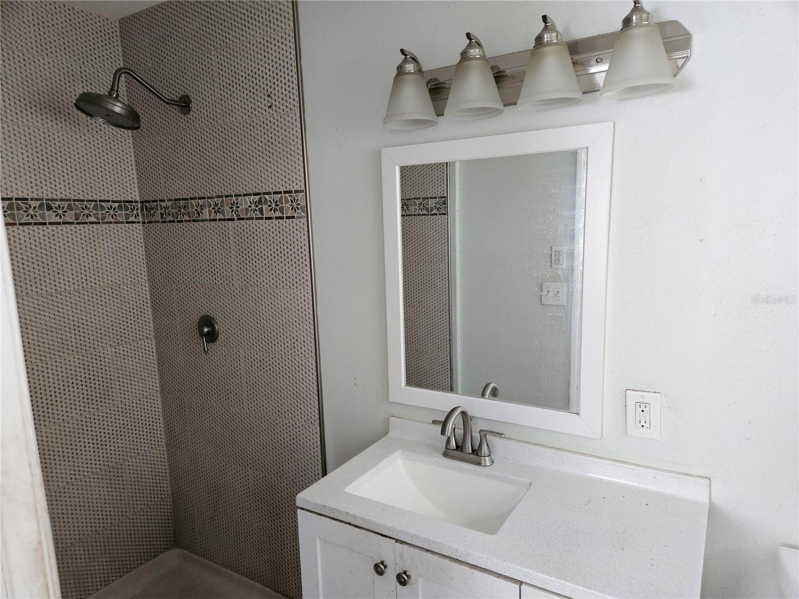 Image 15 of 17 For 616 Ellendale Drive