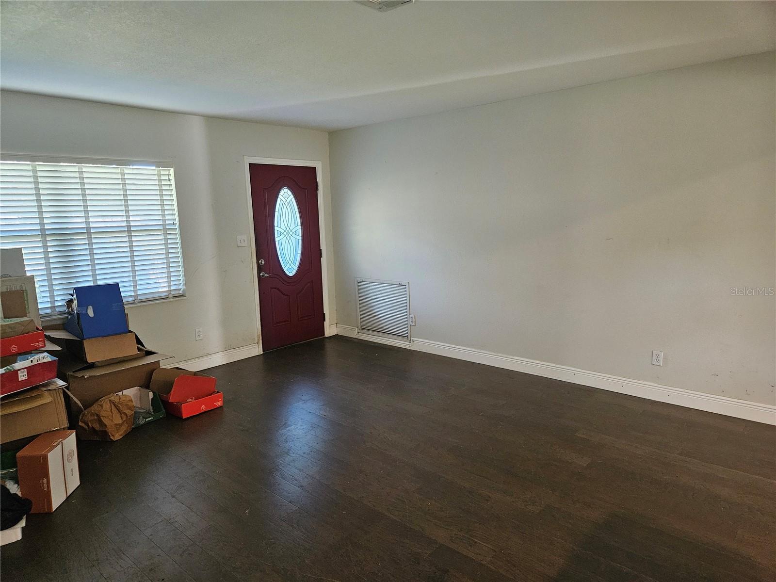 Image 2 of 17 For 616 Ellendale Drive