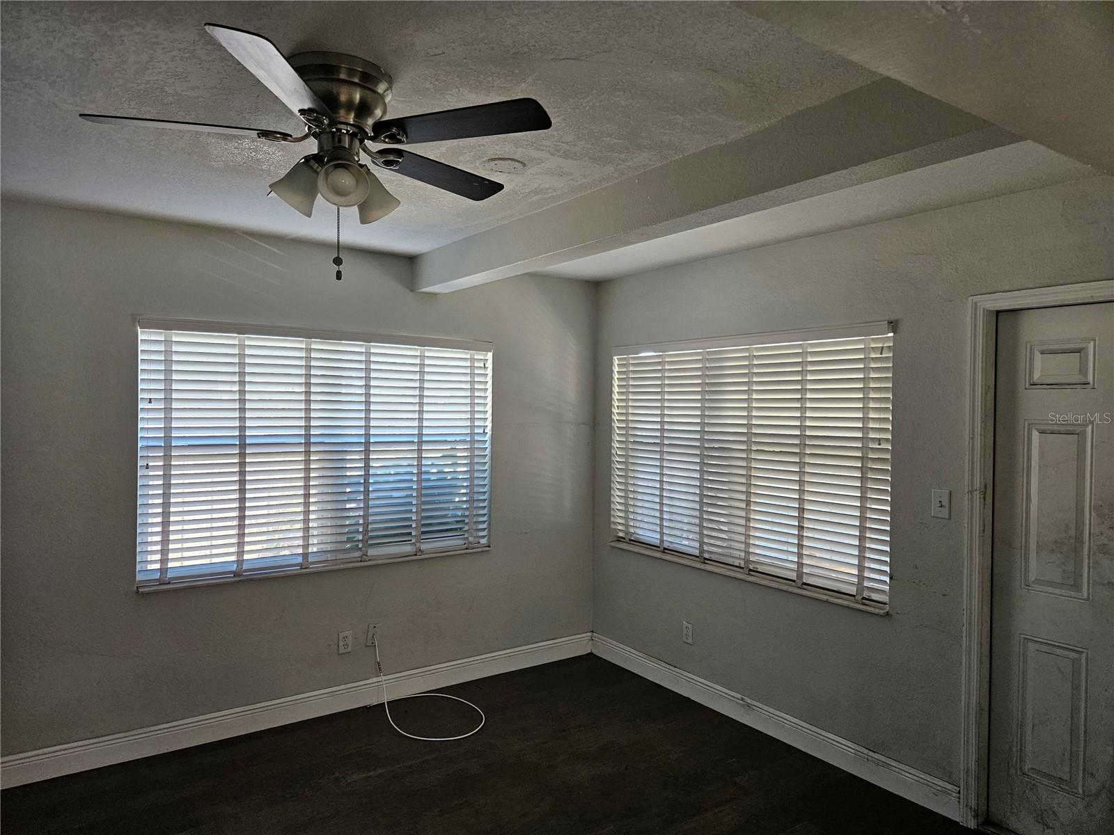 Image 8 of 17 For 616 Ellendale Drive