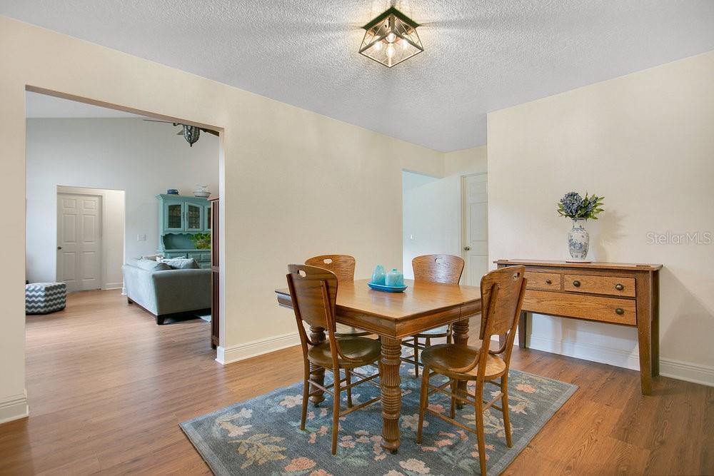 Image 12 of 36 For 4018 Willow Bay Drive