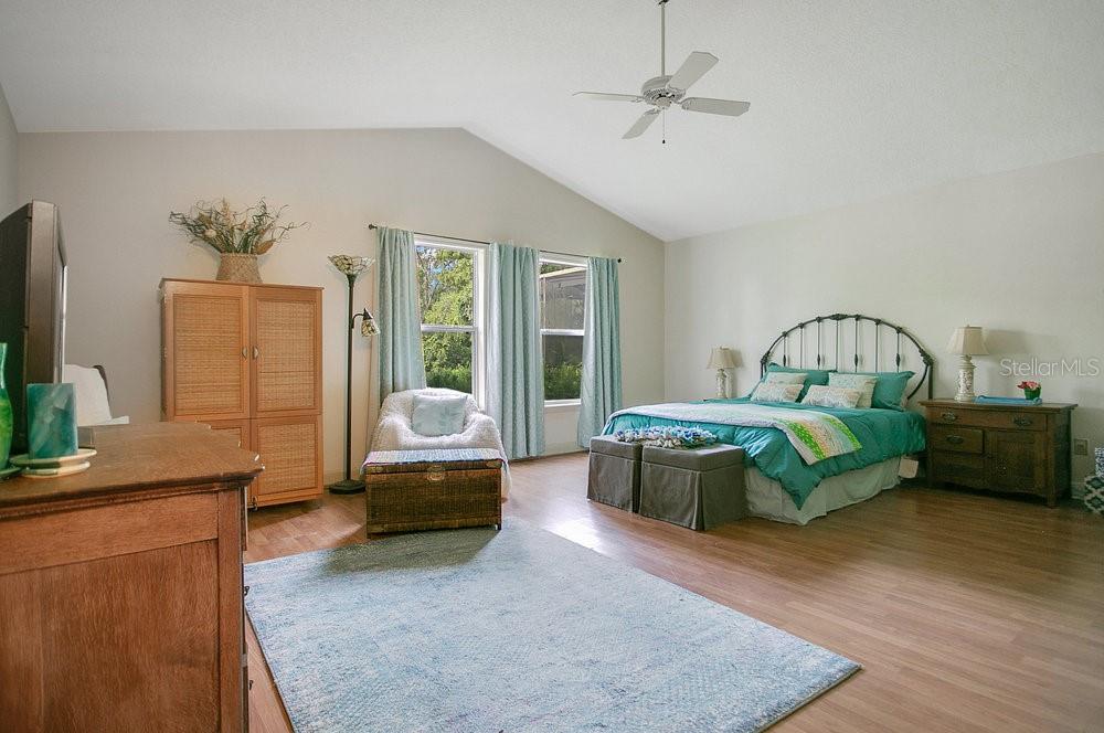 Image 16 of 36 For 4018 Willow Bay Drive