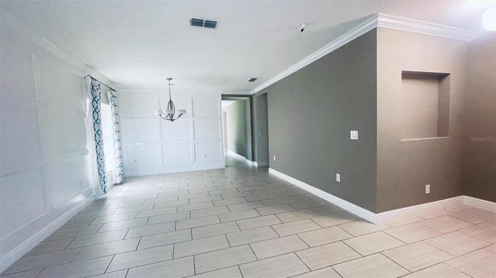 Image 2 of 16 For 4706 Seeley Street