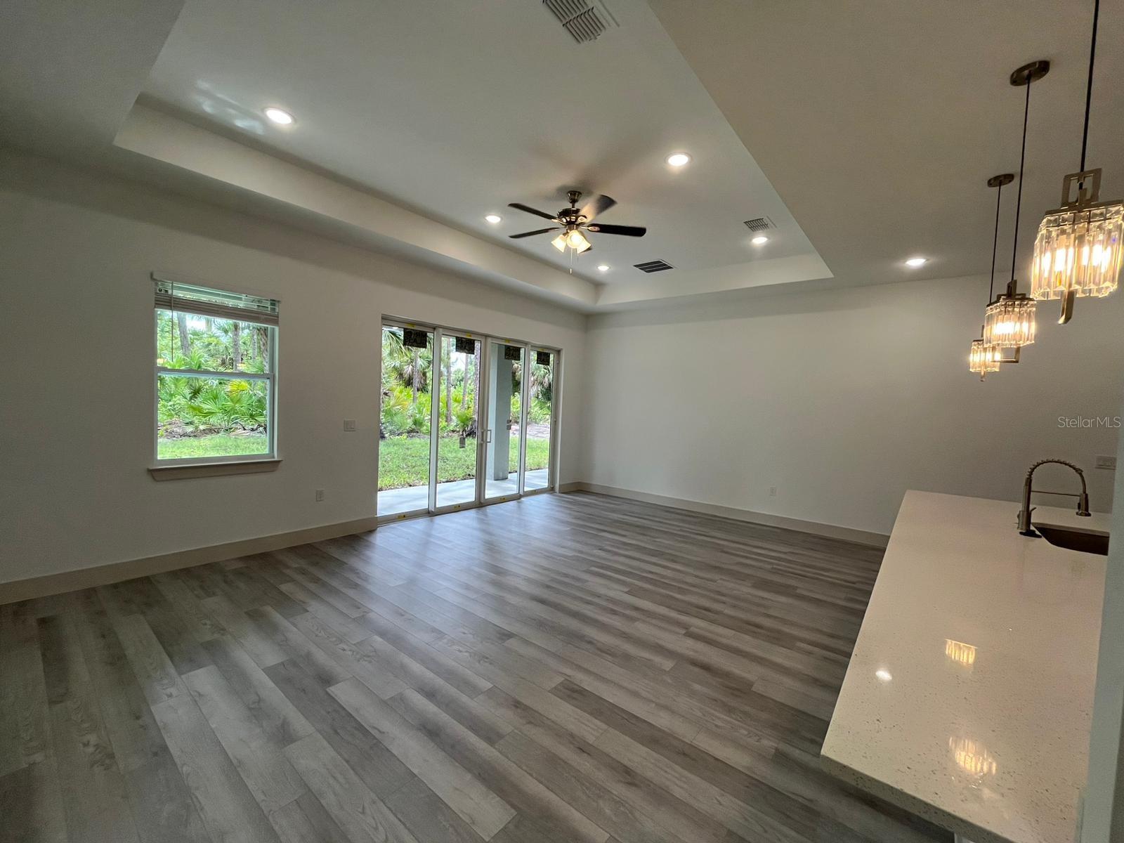 Image 4 of 20 For 2279 Margaret Lane