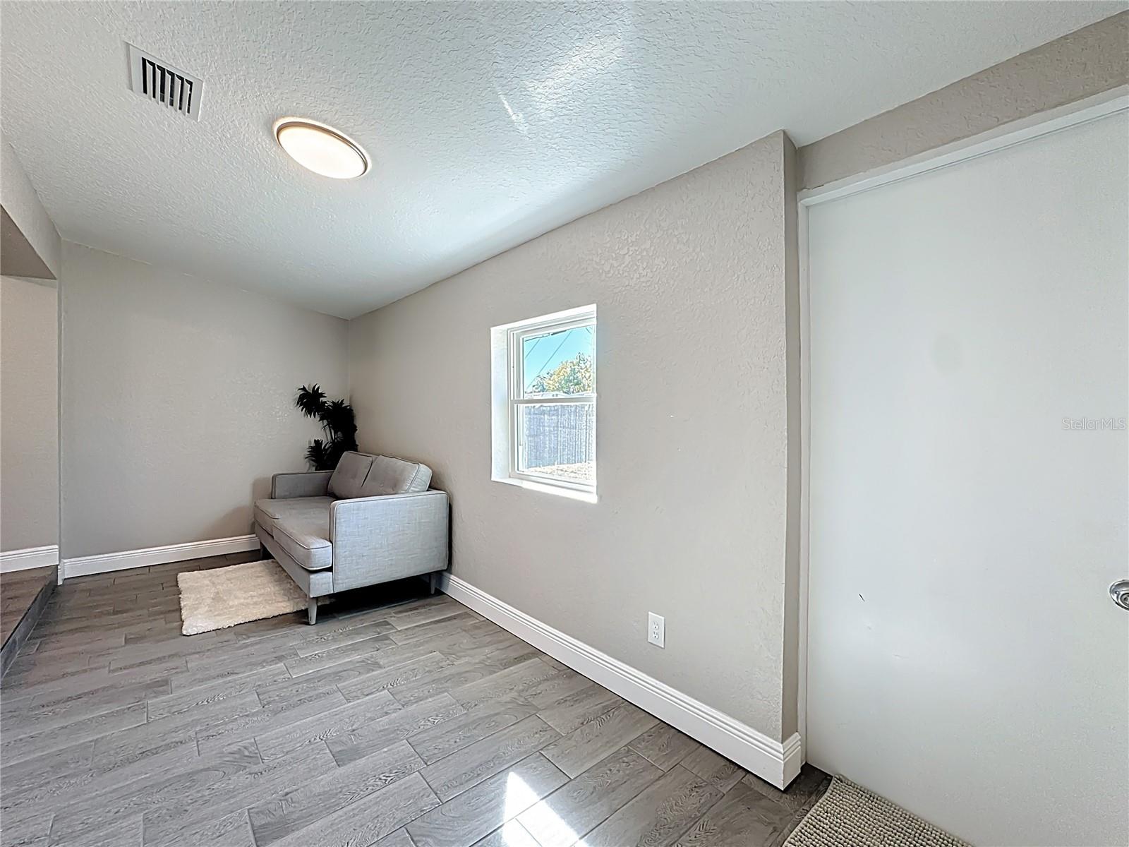 Image 16 of 36 For 409 Mattie Street