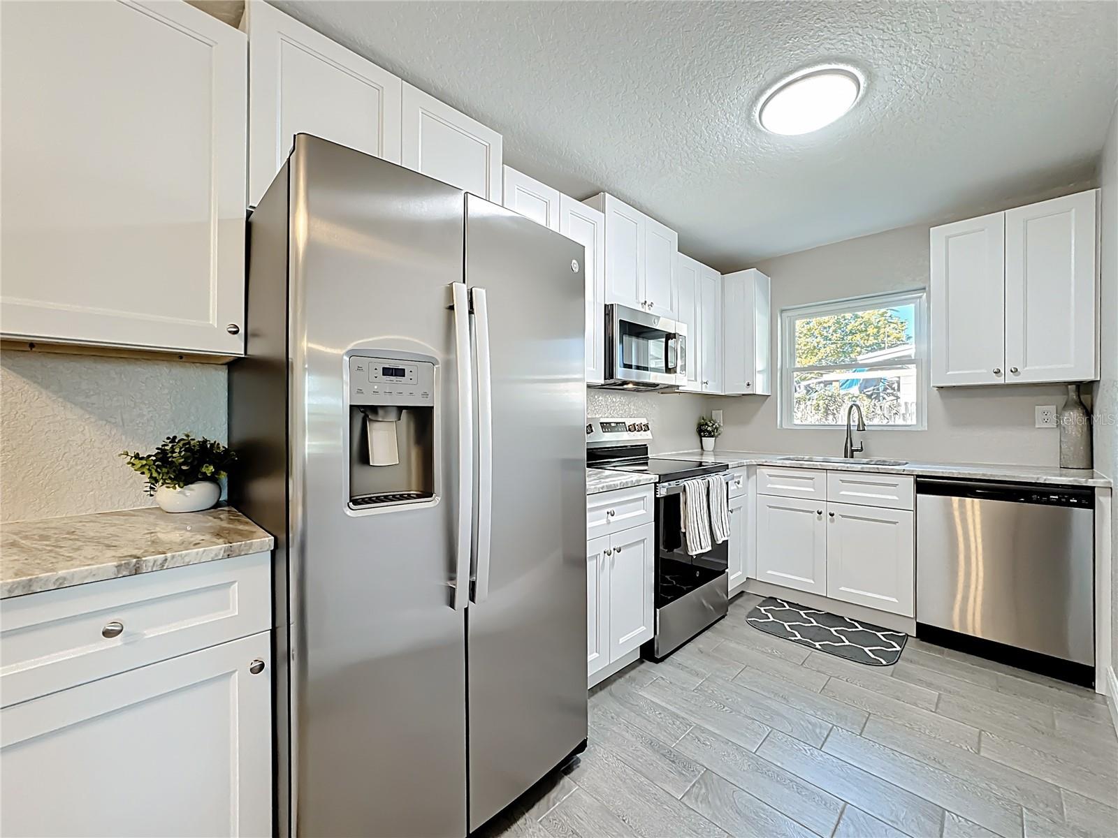 Image 2 of 36 For 409 Mattie Street