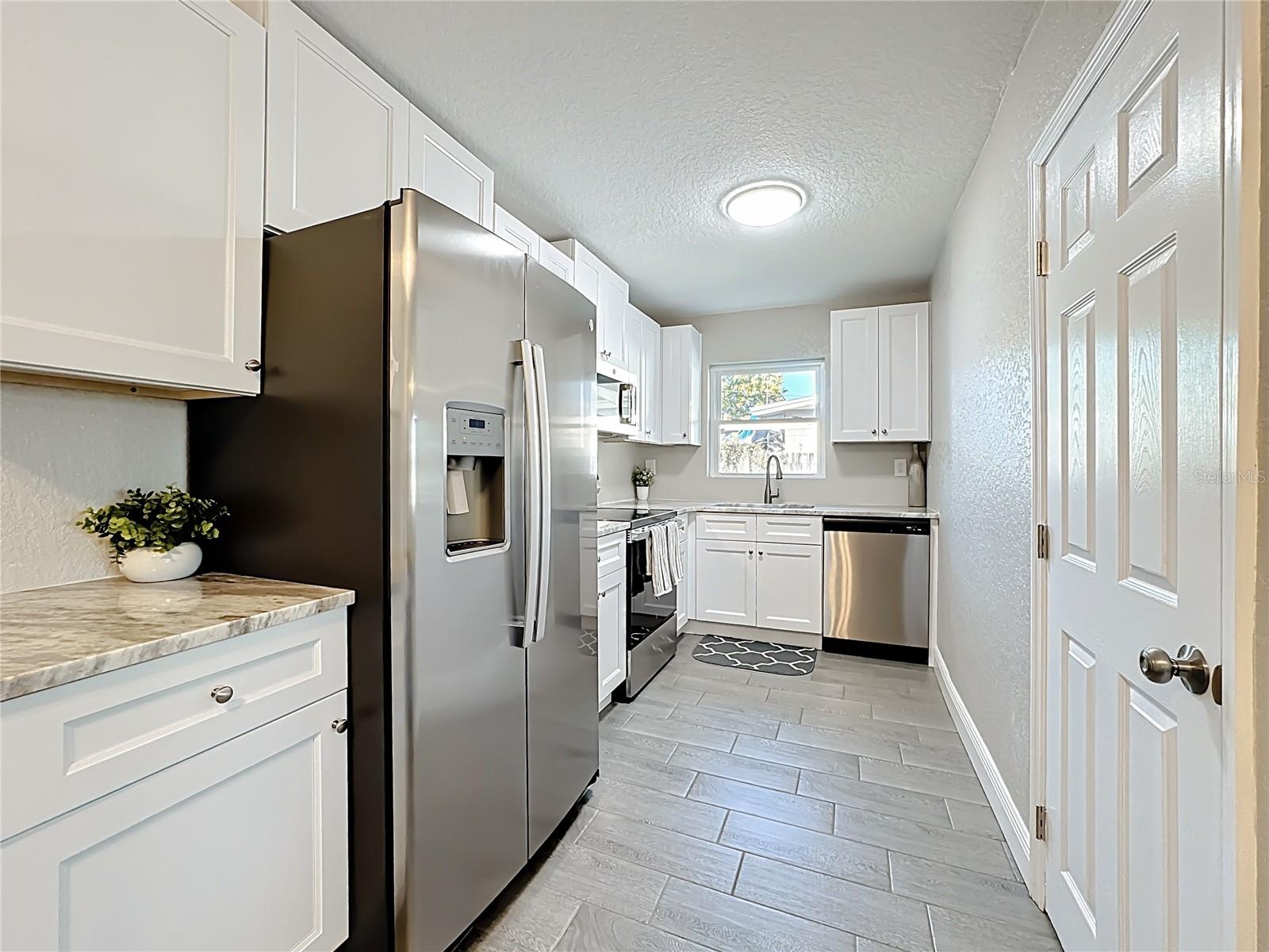 Image 3 of 36 For 409 Mattie Street