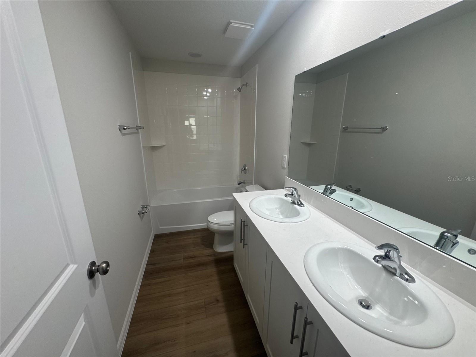 Image 15 of 18 For 36933 Sagemoor Drive