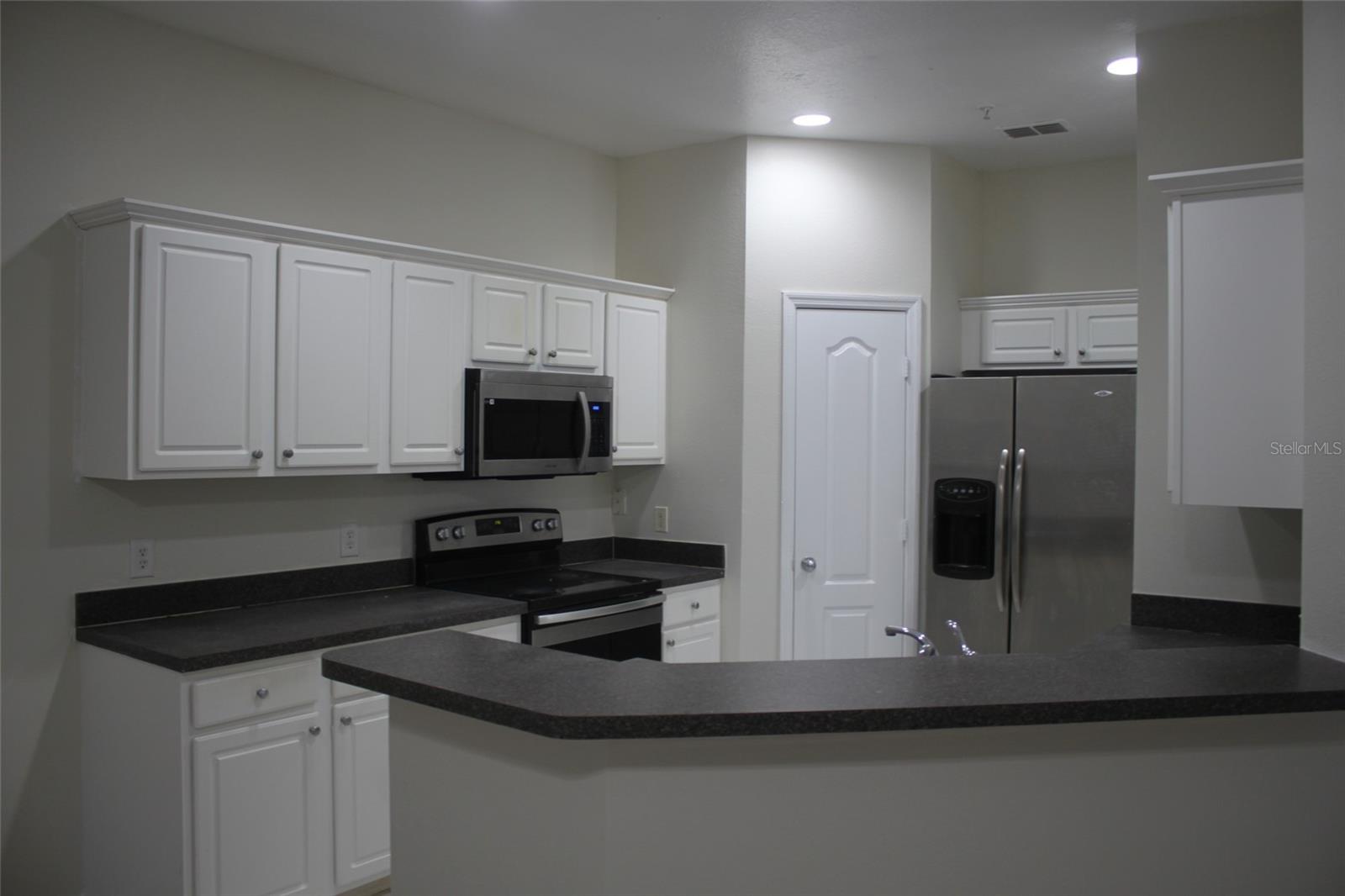 Listing photo id 1 for 6662 Goldenrod Road 127c