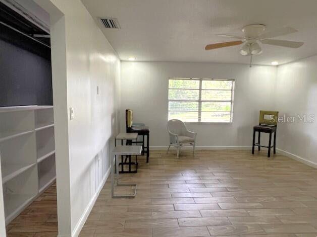 Image 10 of 18 For 9148 Oakwood Drive