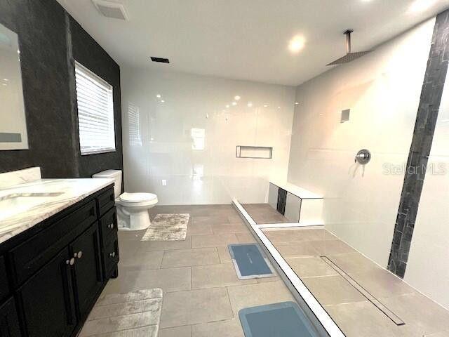 Image 13 of 18 For 9148 Oakwood Drive