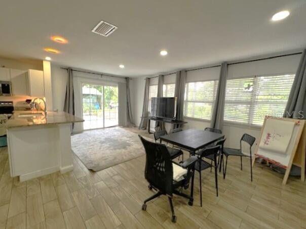Image 9 of 18 For 9148 Oakwood Drive