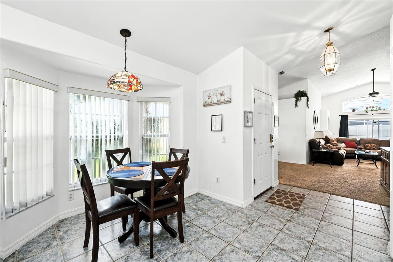 Image 14 of 43 For 131 Roma Way