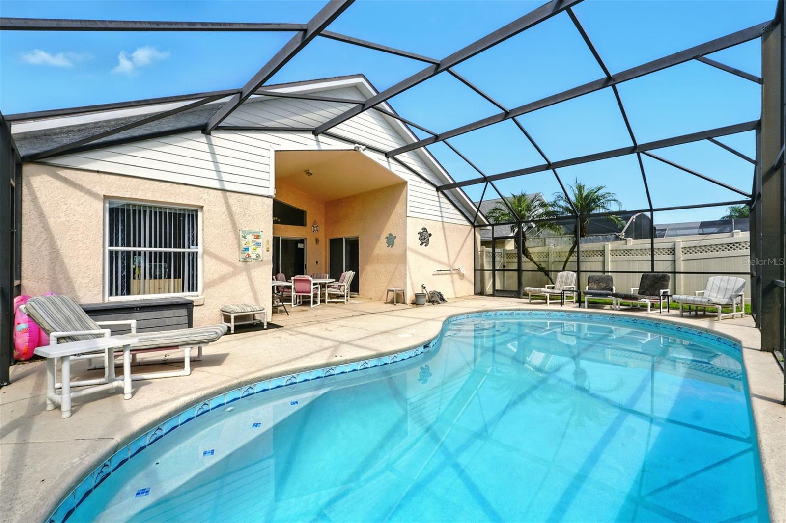 Image 37 of 43 For 131 Roma Way