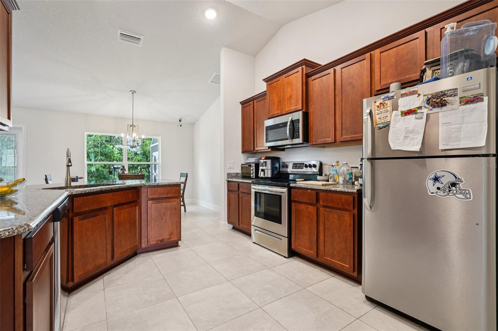 Image 12 of 27 For 67 45th Loop