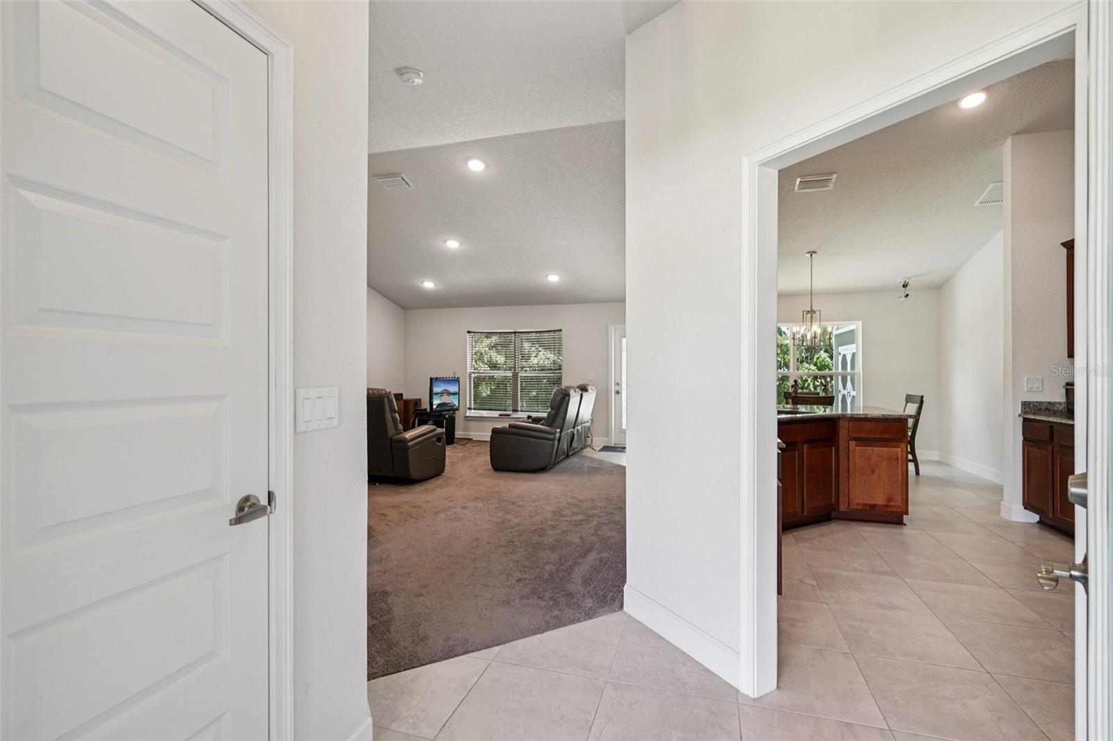 Image 8 of 27 For 67 45th Loop