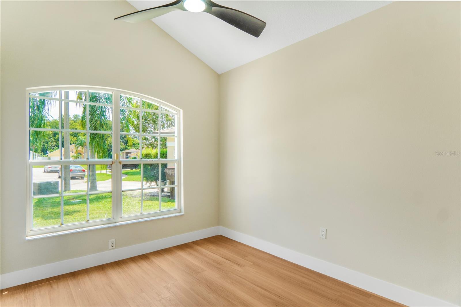 Image 14 of 64 For 2300 Gull Court