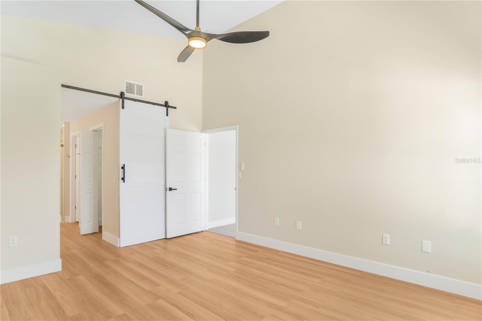 Image 21 of 64 For 2300 Gull Court