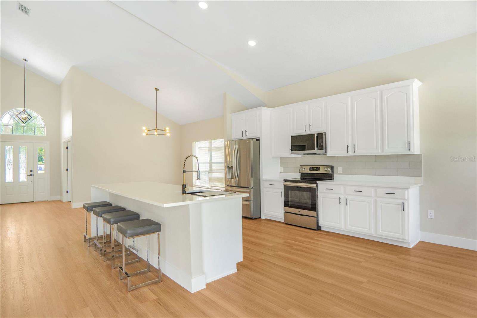 Image 6 of 64 For 2300 Gull Court