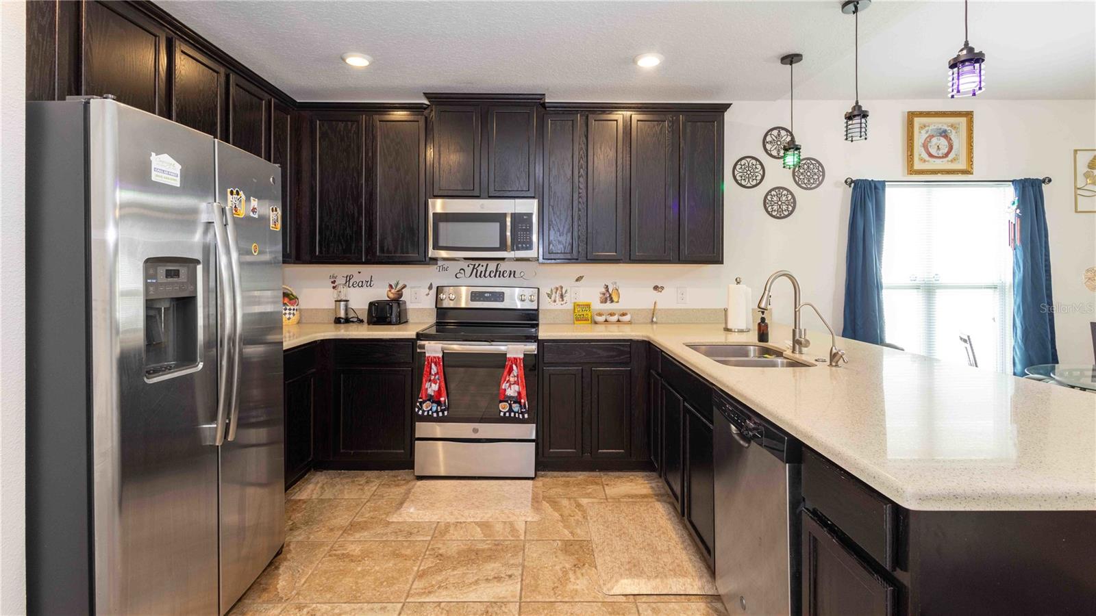 Image 6 of 24 For 815 Montgomery Way