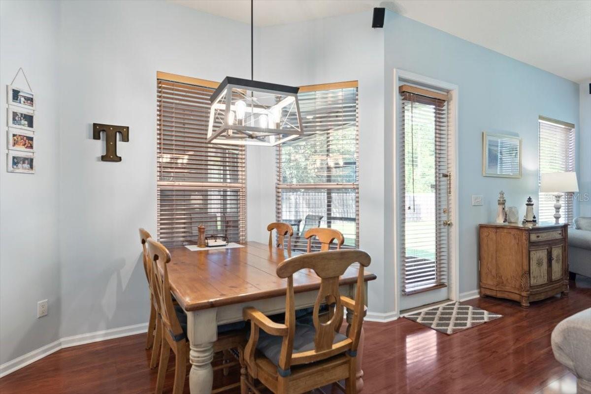 Image 18 of 49 For 2114 Thorn Hollow Court