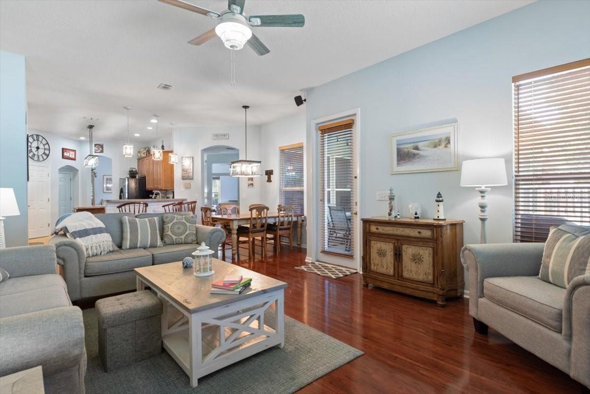 Image 21 of 49 For 2114 Thorn Hollow Court