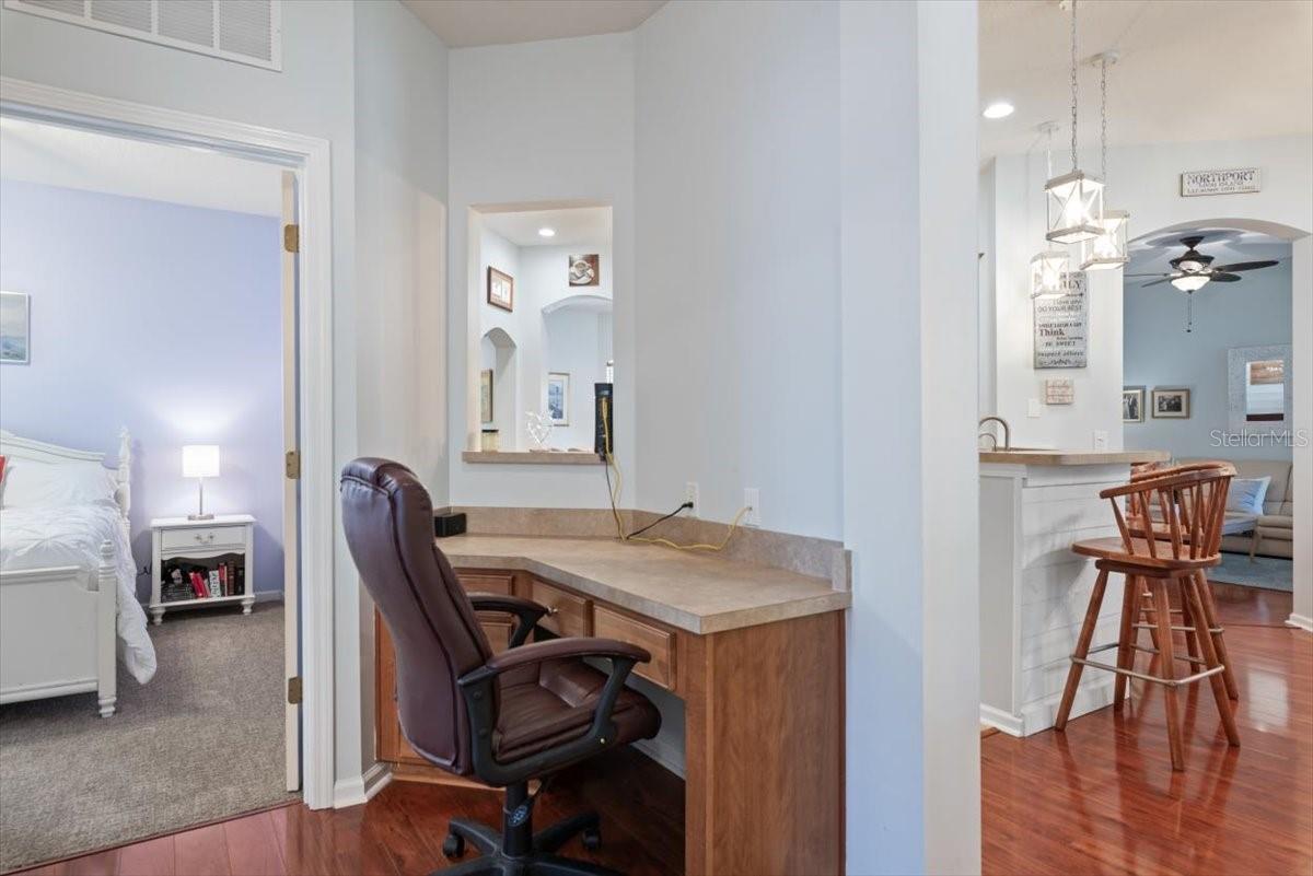 Image 30 of 49 For 2114 Thorn Hollow Court