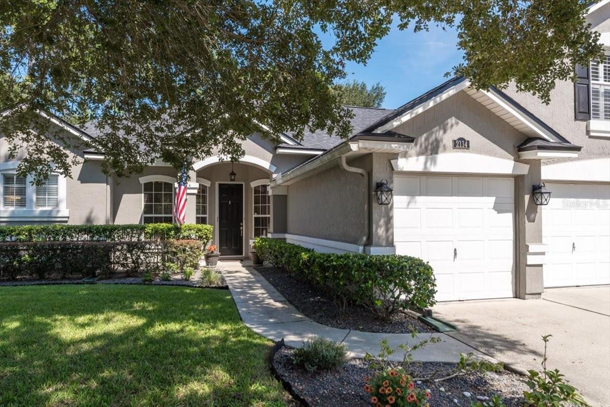 Image 4 of 49 For 2114 Thorn Hollow Court