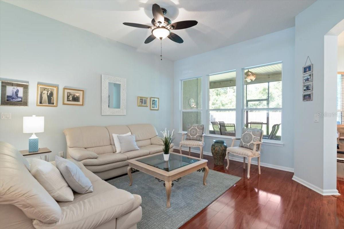 Image 8 of 49 For 2114 Thorn Hollow Court