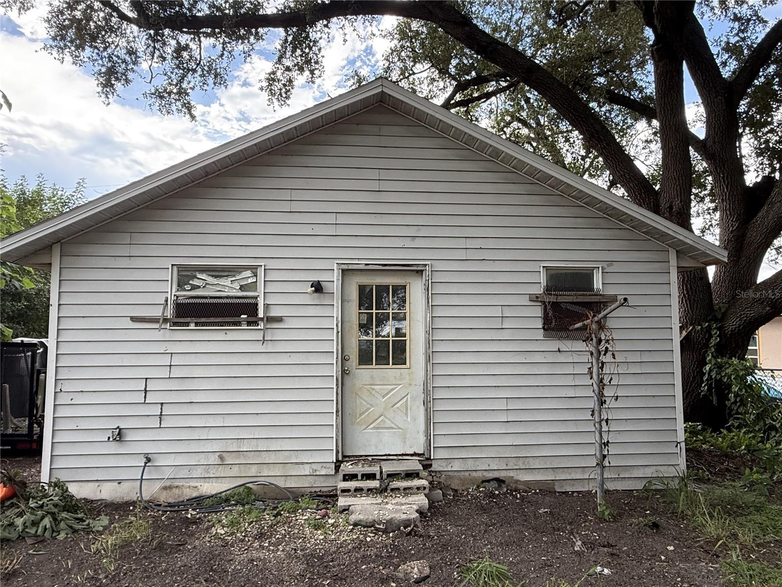 Image 3 of 5 For 106 5th Eloise St