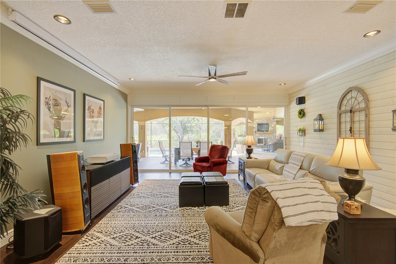 Image 39 of 87 For 1422 Anna Catherine Drive