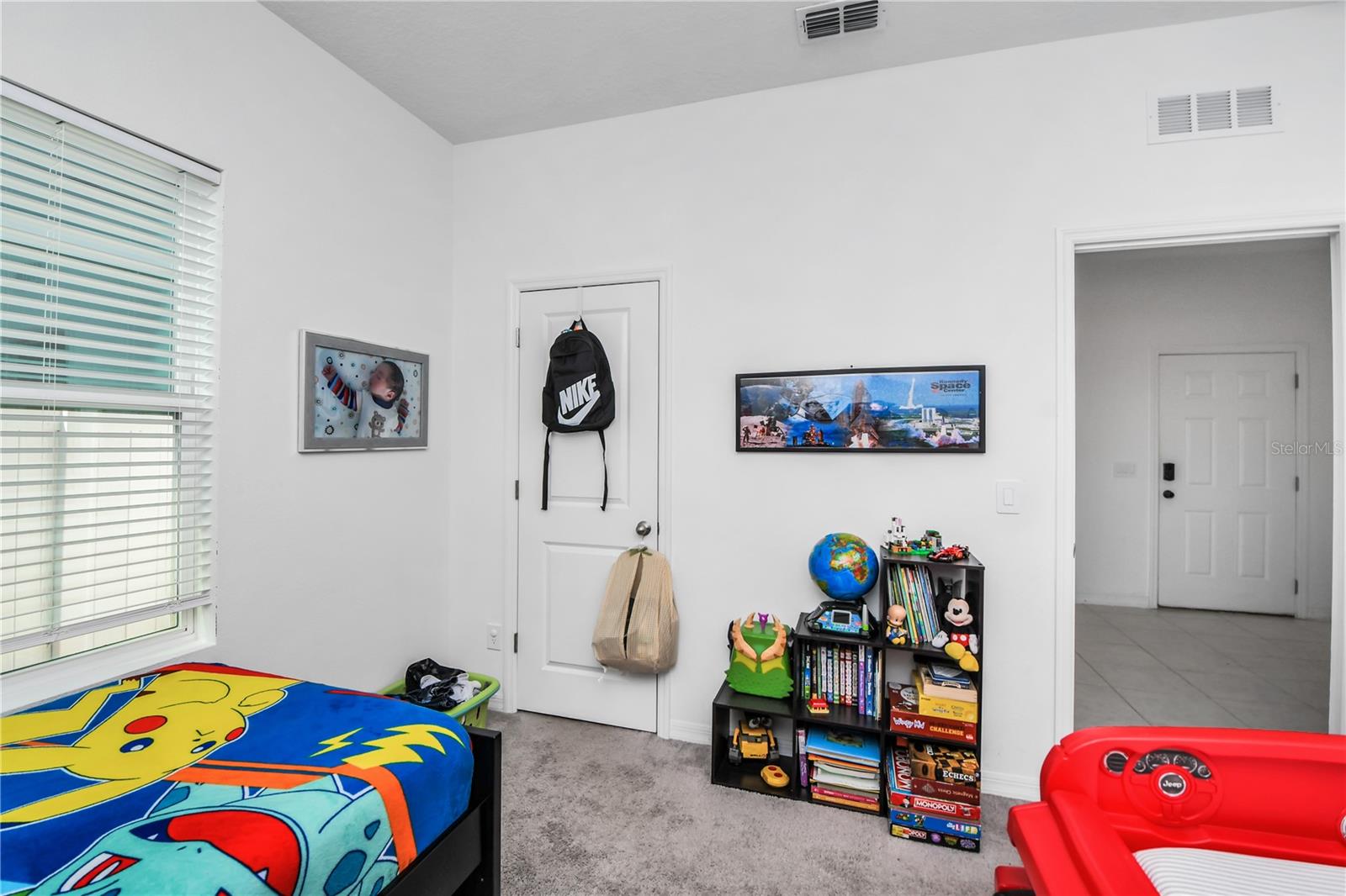 Image 34 of 39 For 201 Steerview Street