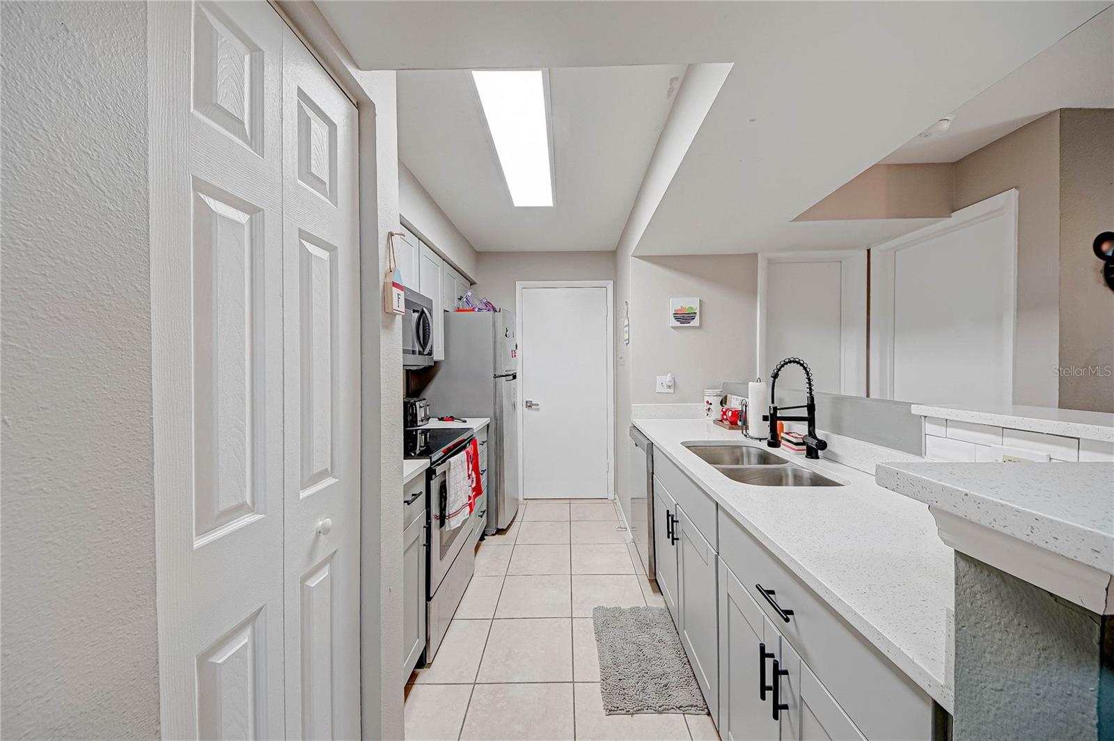 Image 12 of 34 For 3038 Parkway Boulevard 305
