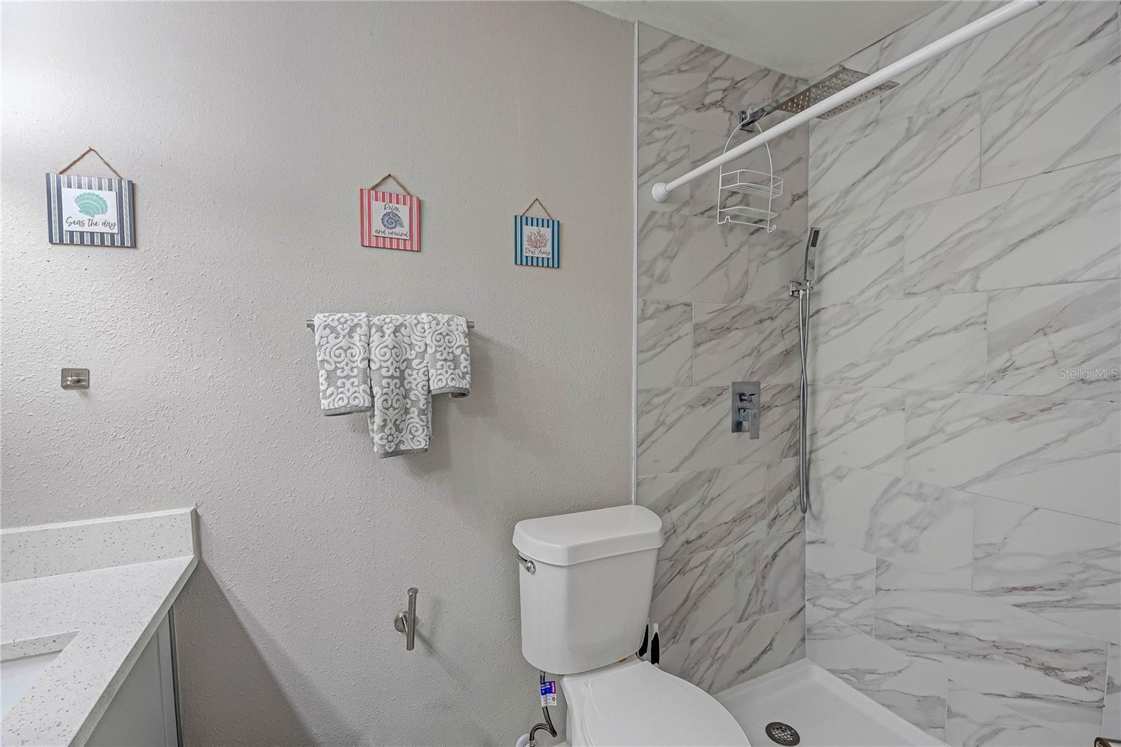 Image 18 of 34 For 3038 Parkway Boulevard 305